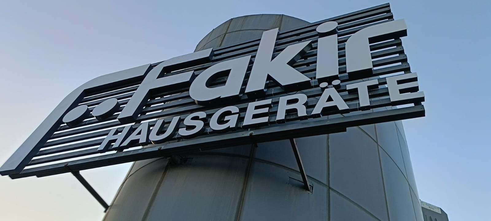 Çatı Üstü Kutu Harf